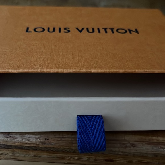 Louis Vuitton Authentic Say Yes Love Bracelet - Picture 11 of 15